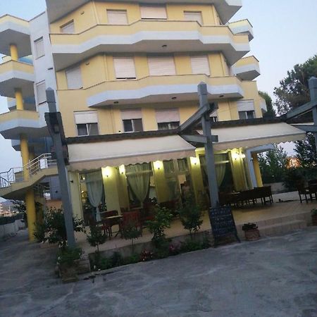 Hotel Albania ゴーレム エクステリア 写真